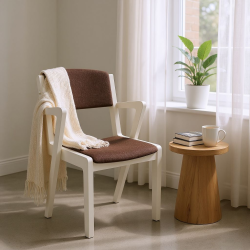 Scaun Novo din lemn masiv cu sezut tapitat si spatar tapitat