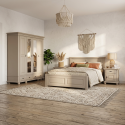 Dormitor SEVA 3 Lemn Masiv Bej Capuccino – Pat + Dulap 4 Usi + 2 Noptiere